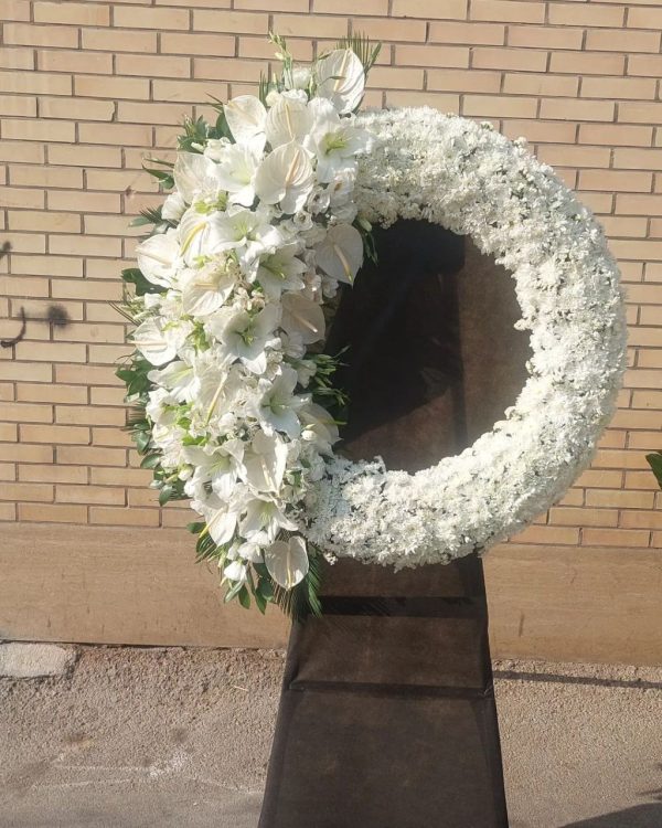 تاج گل درباری محصول شماره B5002